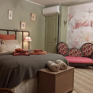 La Demeure Des Poetes D'hotes Pensión Mouzieys-Panens