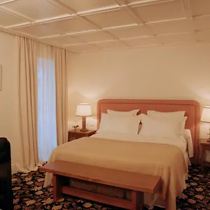 Chateau Voltaire Hotel París
